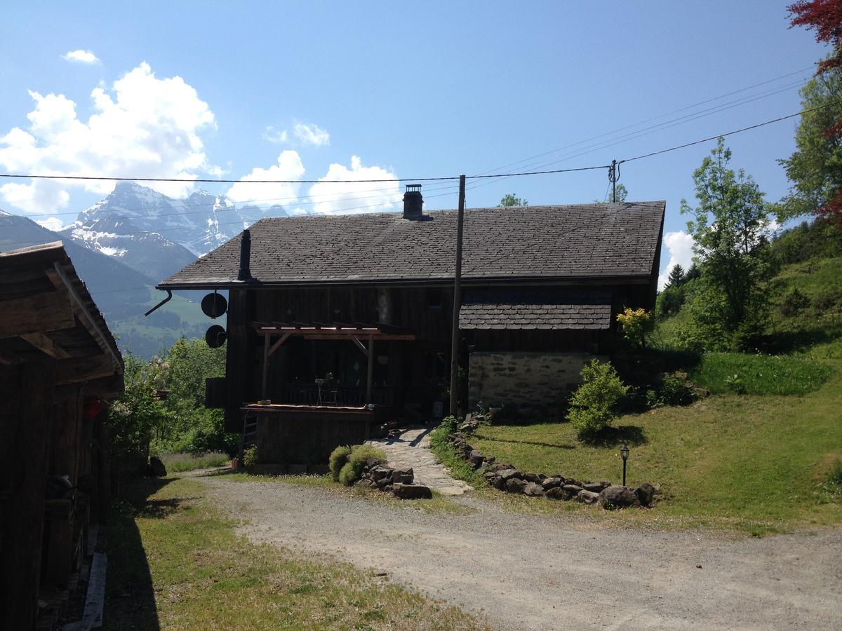 Chalet Ingas Troistorrents Bagian luar foto